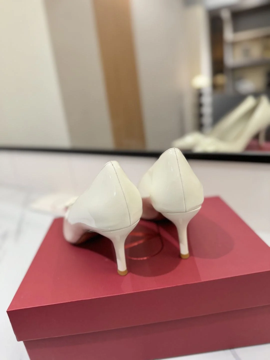 HighPerformance Valentino Heeled Shoes 36200