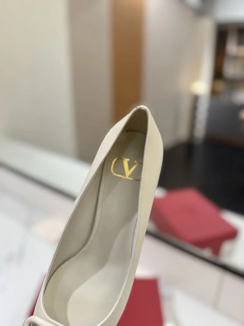 Flexible Valentino Heeled Shoes 36188