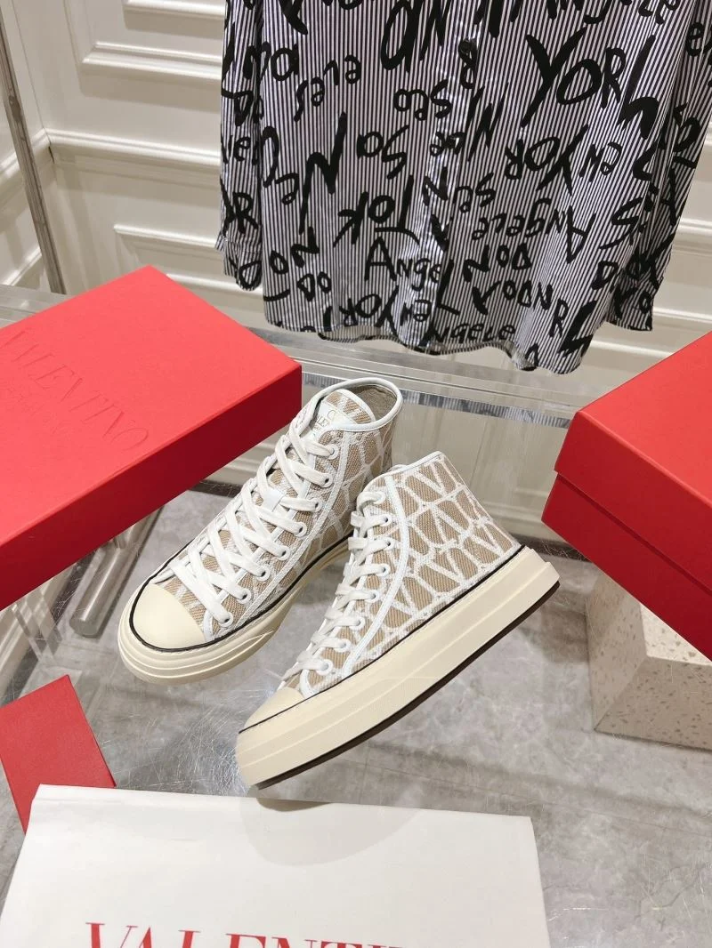 Chic Valentino High Shoes 36271
