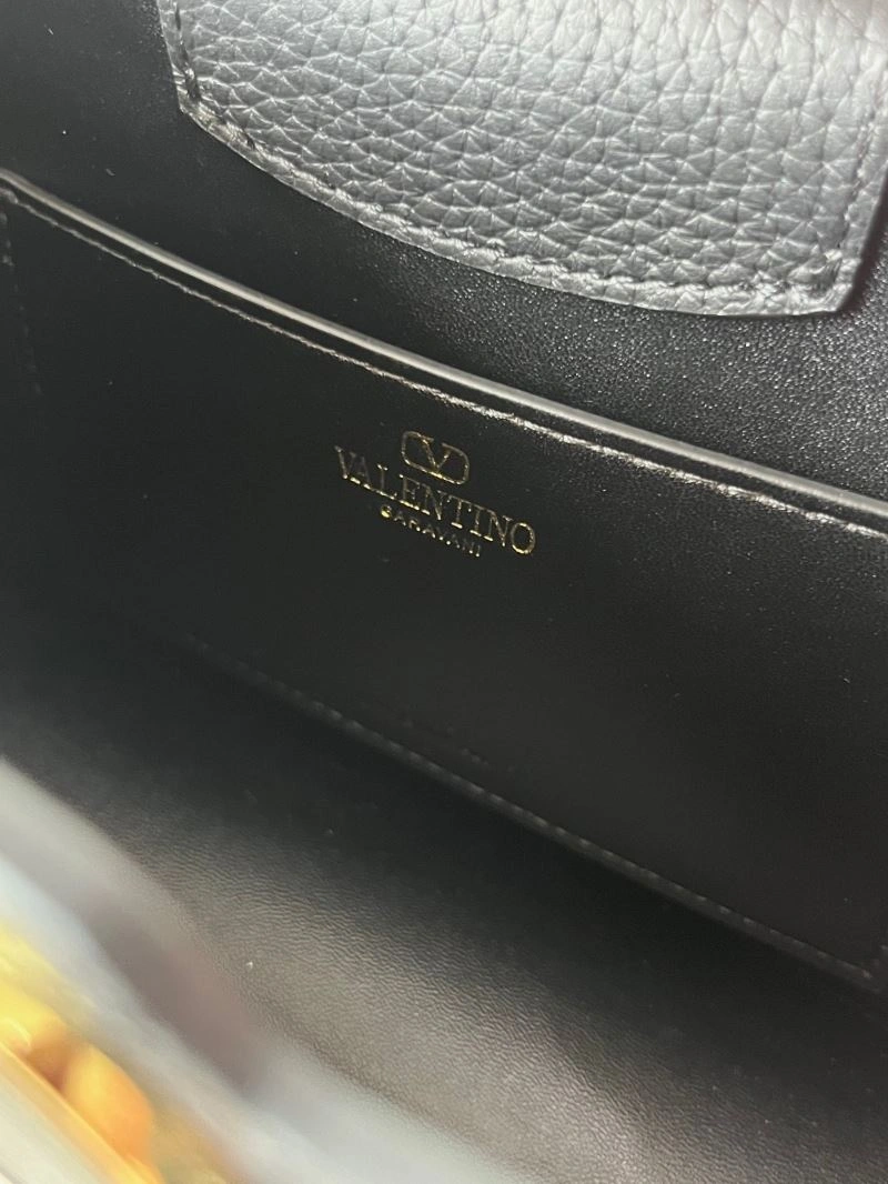 Valentino Hobo Bags Refined 60003