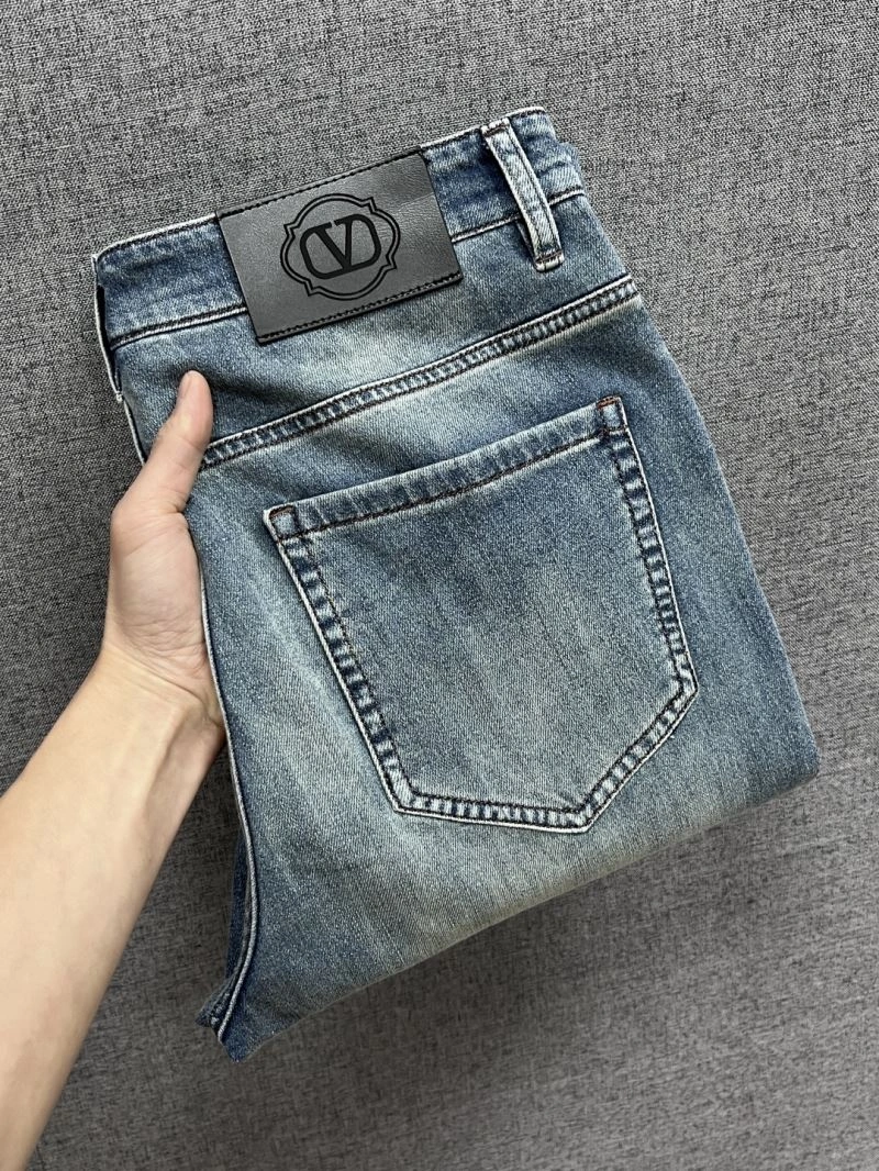 ModernLook Valentino Jeans 174899