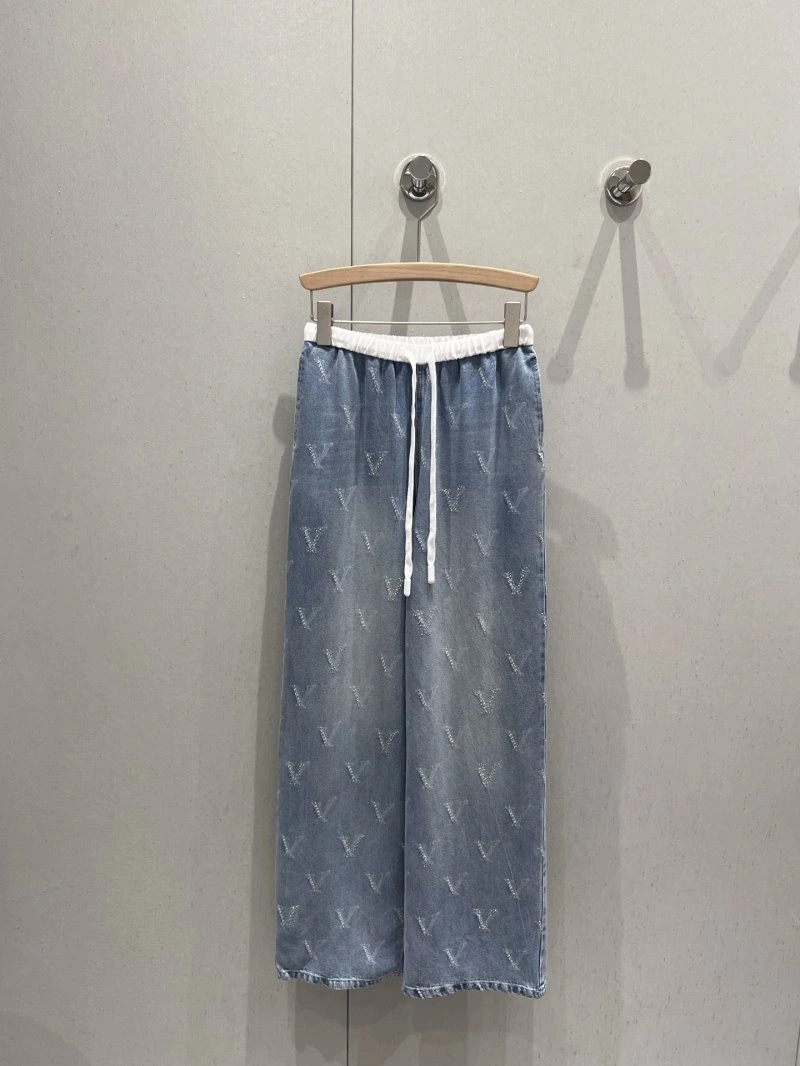 Cozy Valentino Jeans 174212