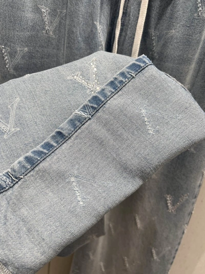 Cozy Valentino Jeans 174212