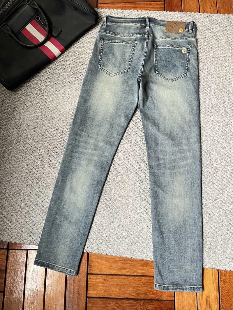 GoAnywhere Valentino Jeans 174858