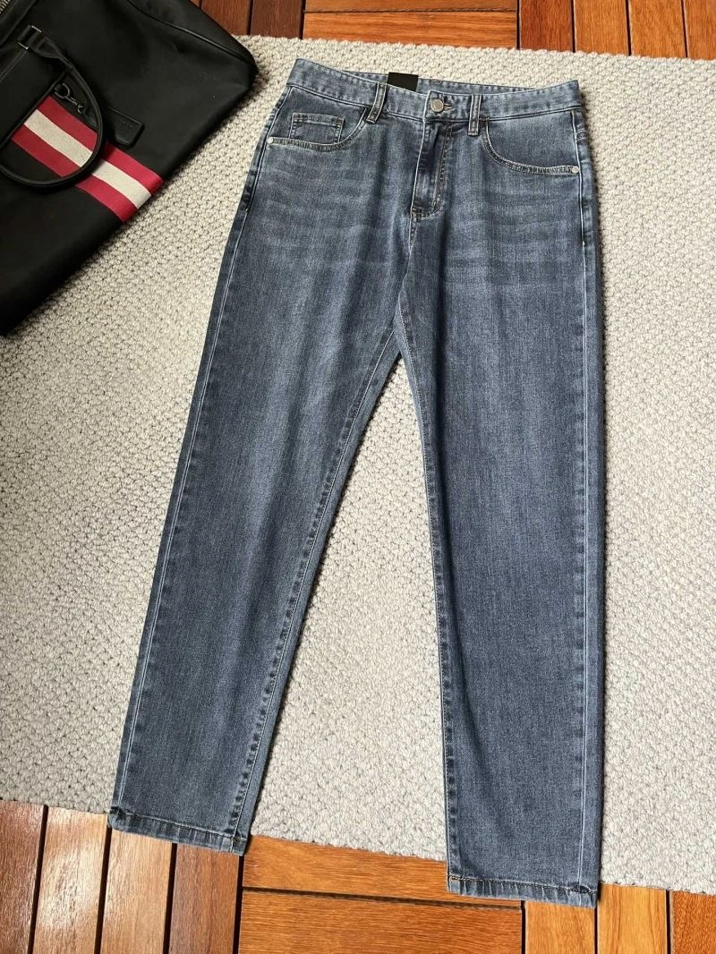 Valentino Jeans Lightweight 174856