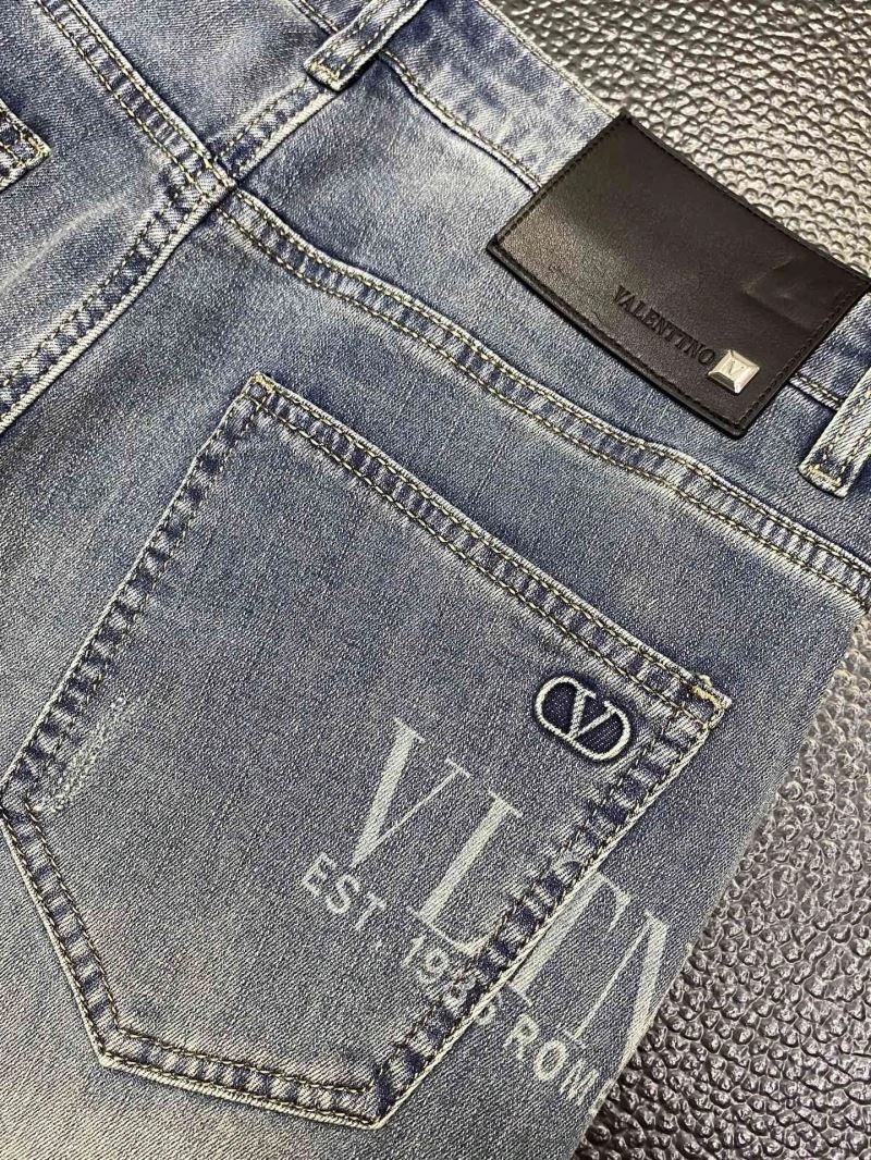 Modern Valentino Jeans 174853