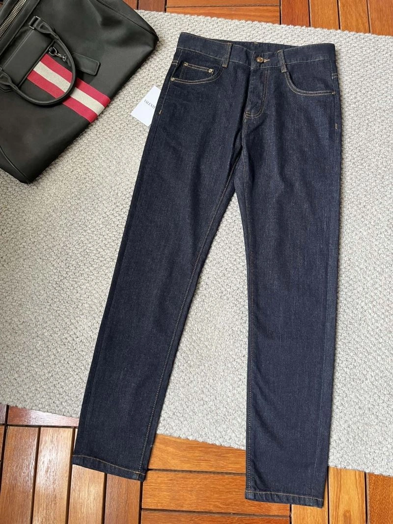 Classic Valentino Jeans 174854