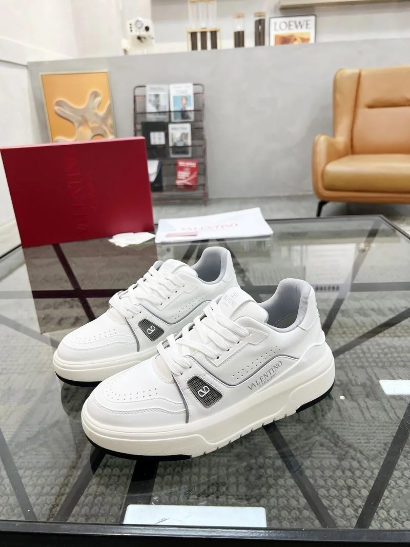 WeatherProof Valentino Low Shoes 35853