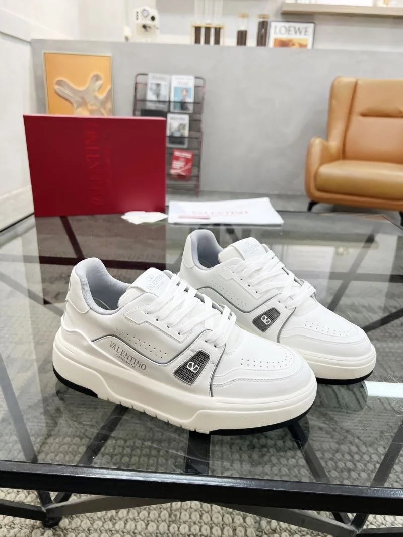 WeatherProof Valentino Low Shoes 35853