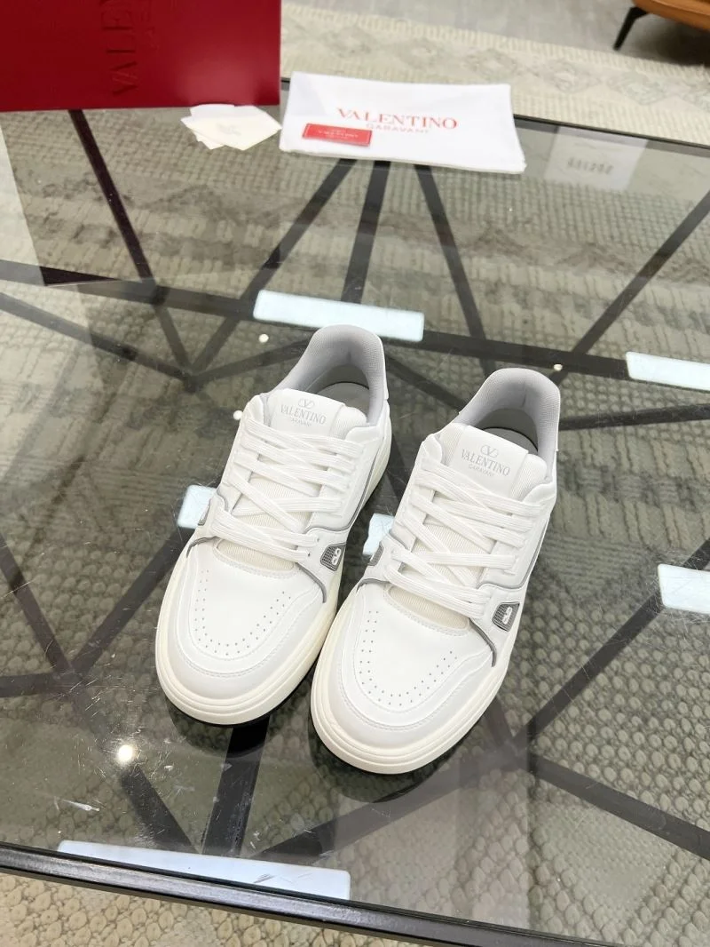 WeatherProof Valentino Low Shoes 35853