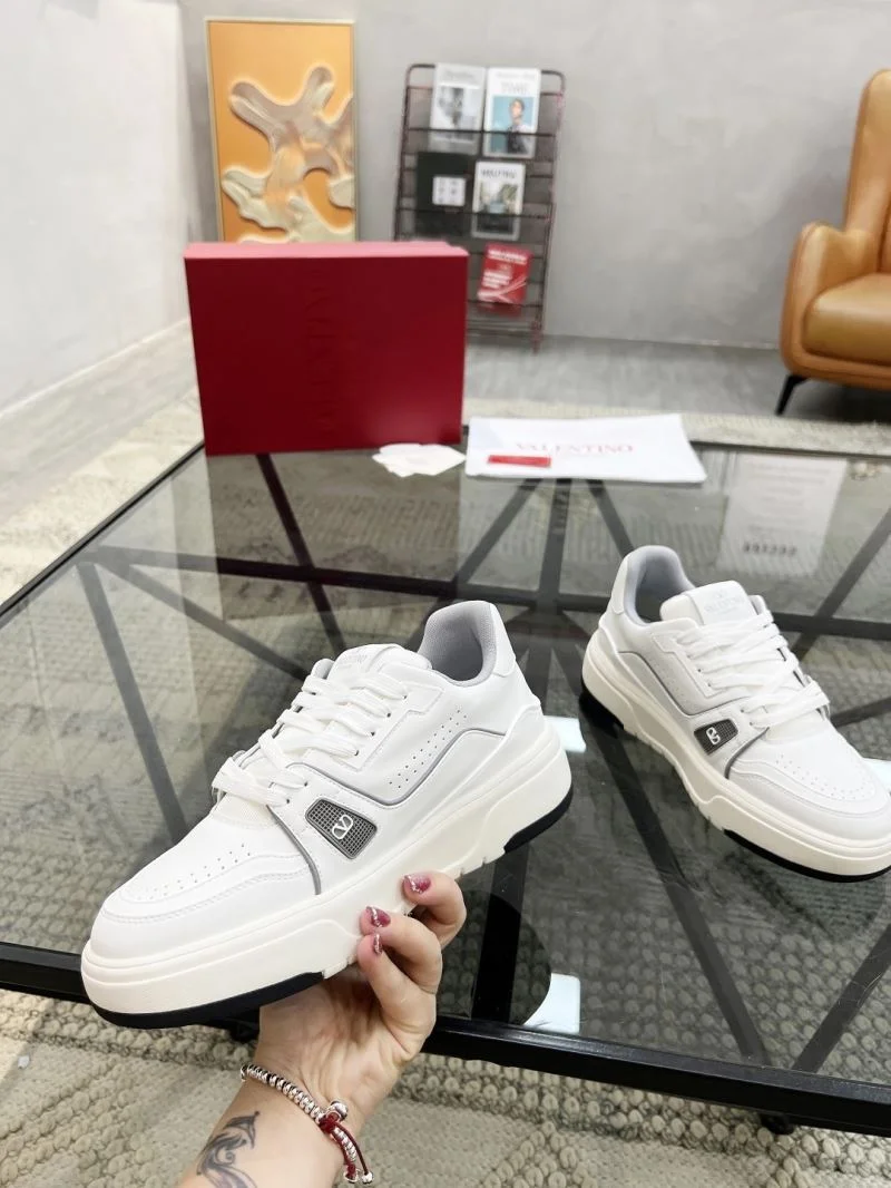 WeatherProof Valentino Low Shoes 35853