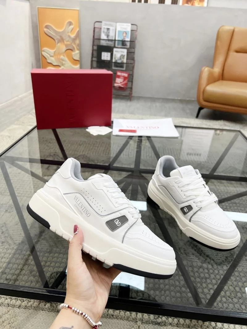 WeatherProof Valentino Low Shoes 35853
