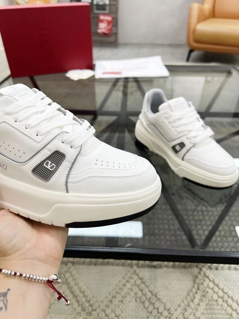 WeatherProof Valentino Low Shoes 35853