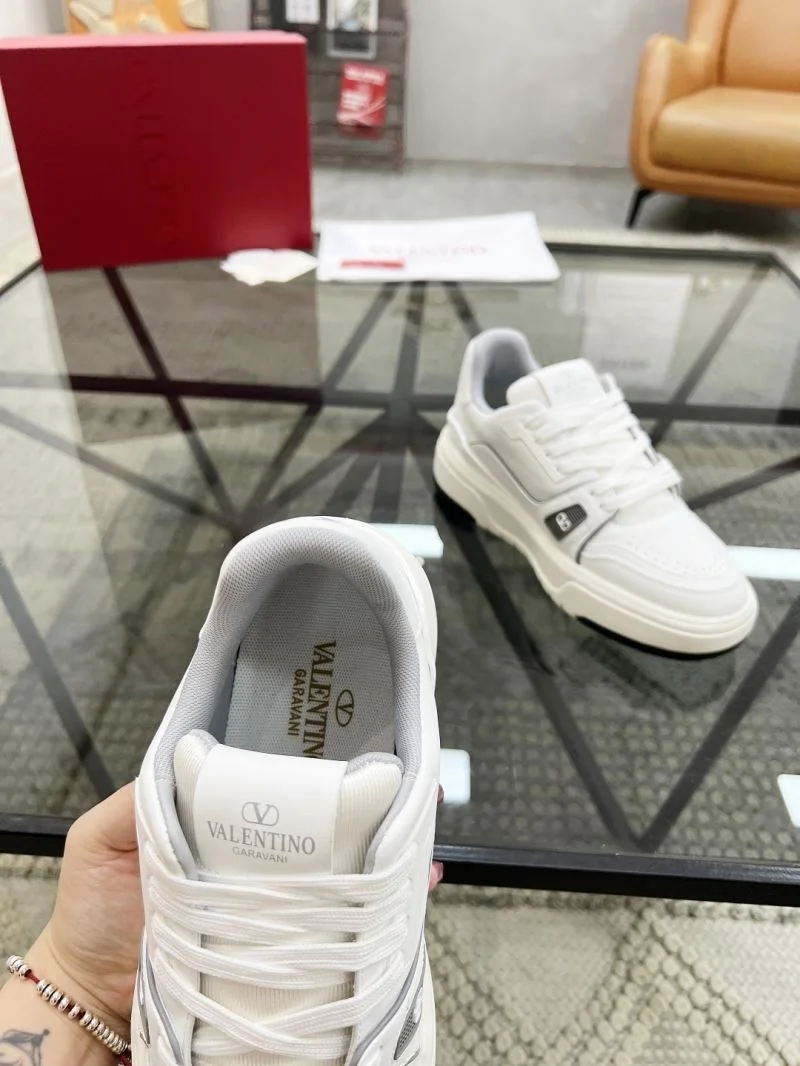 WeatherProof Valentino Low Shoes 35853