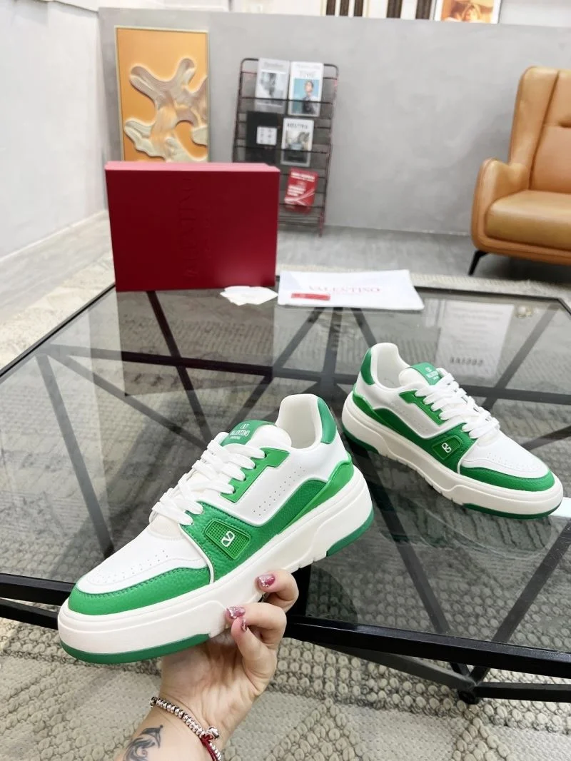Elegant Valentino Low Shoes 35866