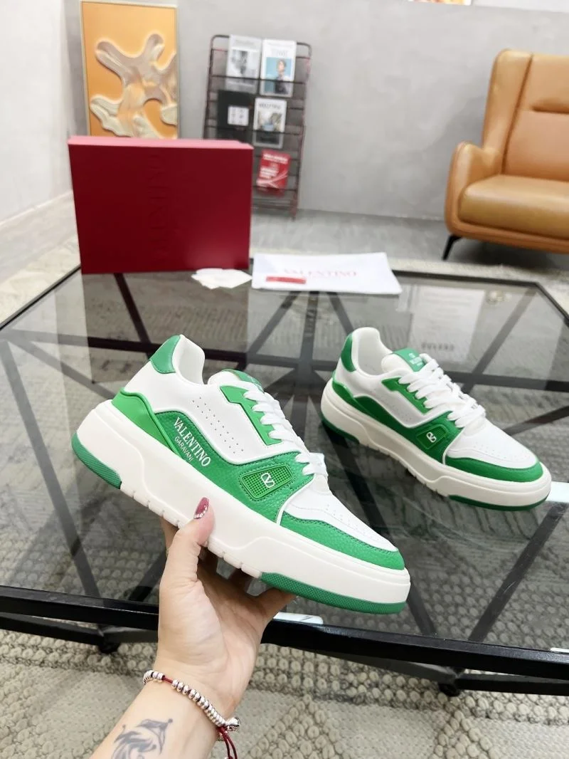 Elegant Valentino Low Shoes 35866