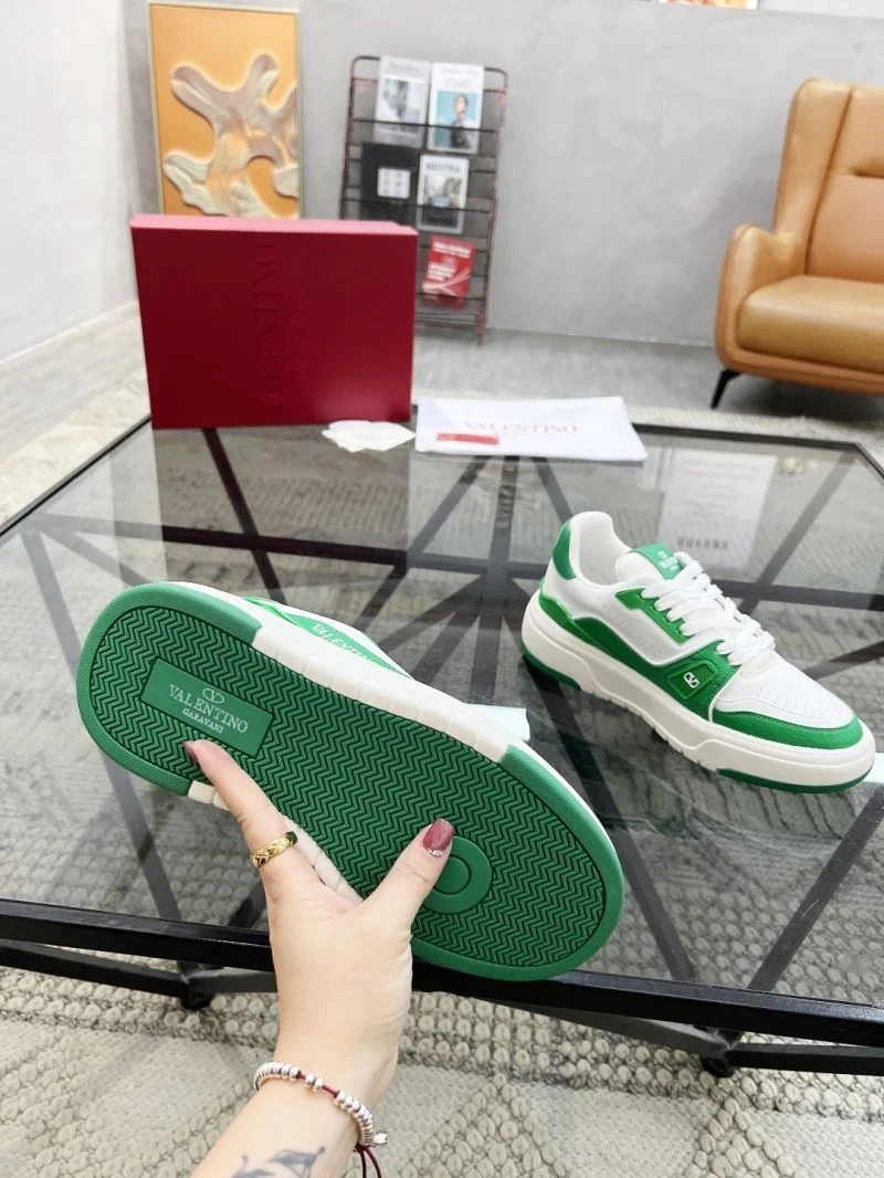 Elegant Valentino Low Shoes 35866