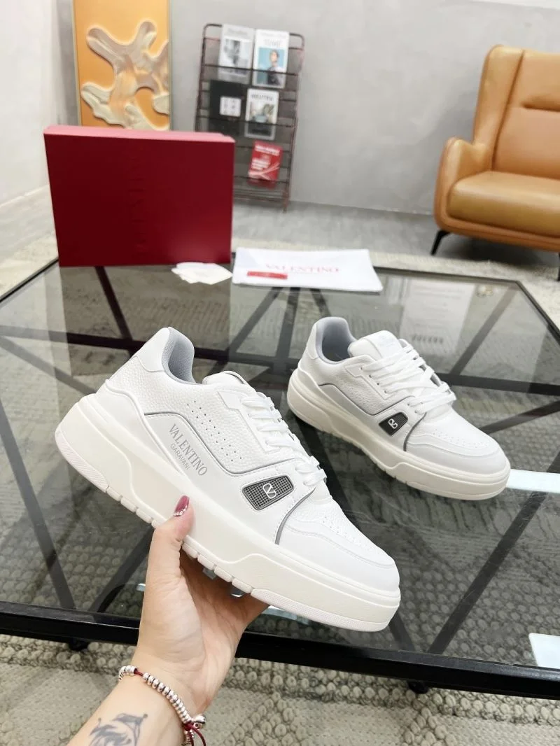 Comfortable Valentino Low Shoes 35852