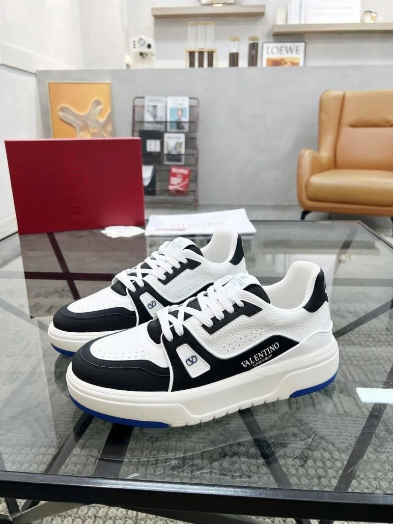 Lightweight Valentino Low Shoes 35856