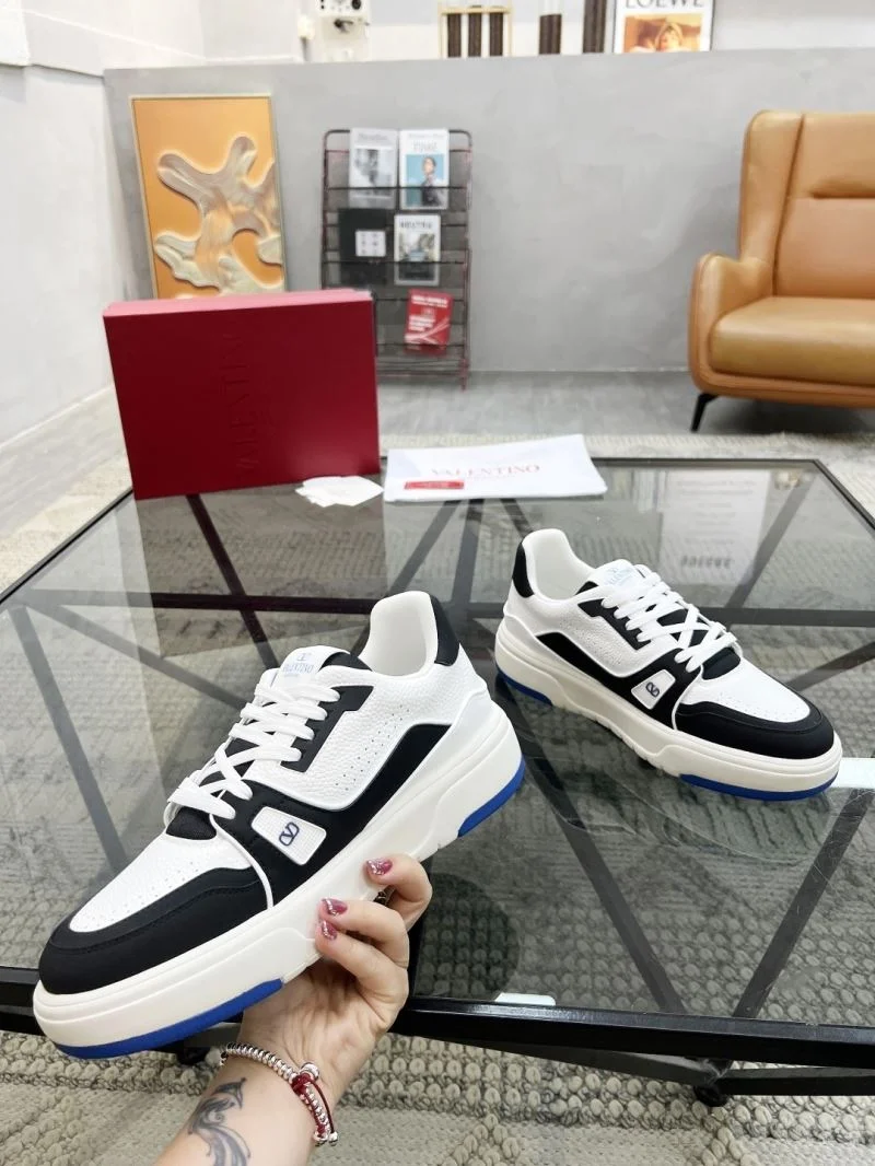 Lightweight Valentino Low Shoes 35856