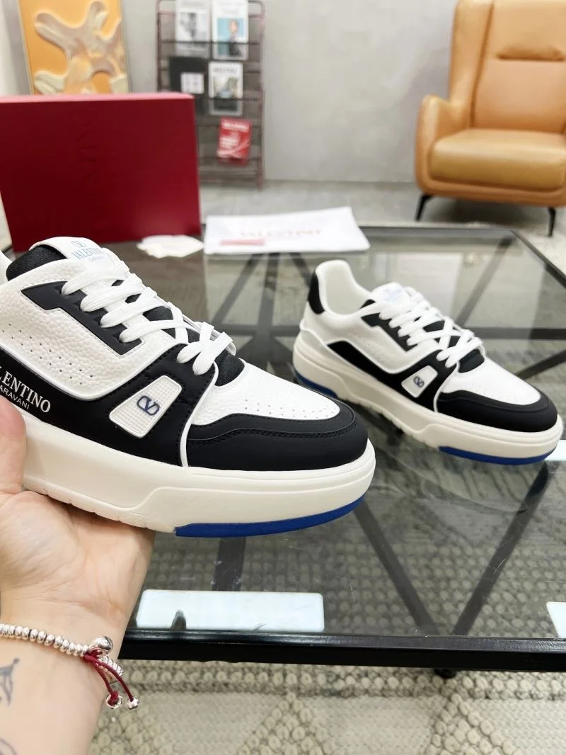 Lightweight Valentino Low Shoes 35856