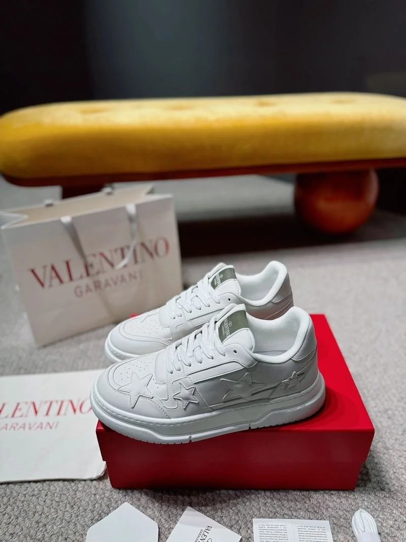 Valentino Low Shoes Bold 35846