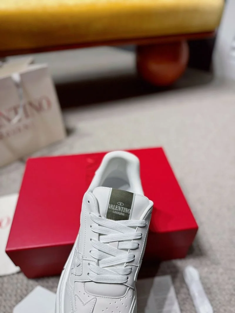 Valentino Low Shoes Bold 35846