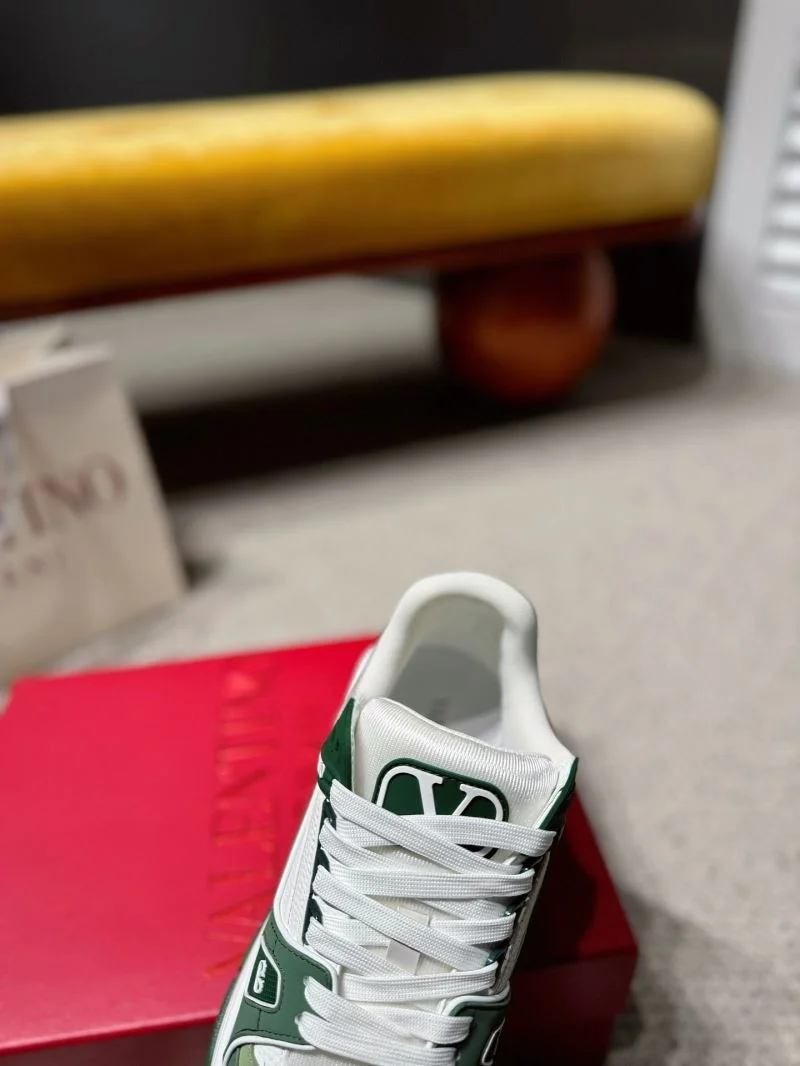 Bold Valentino Low Shoes 35839