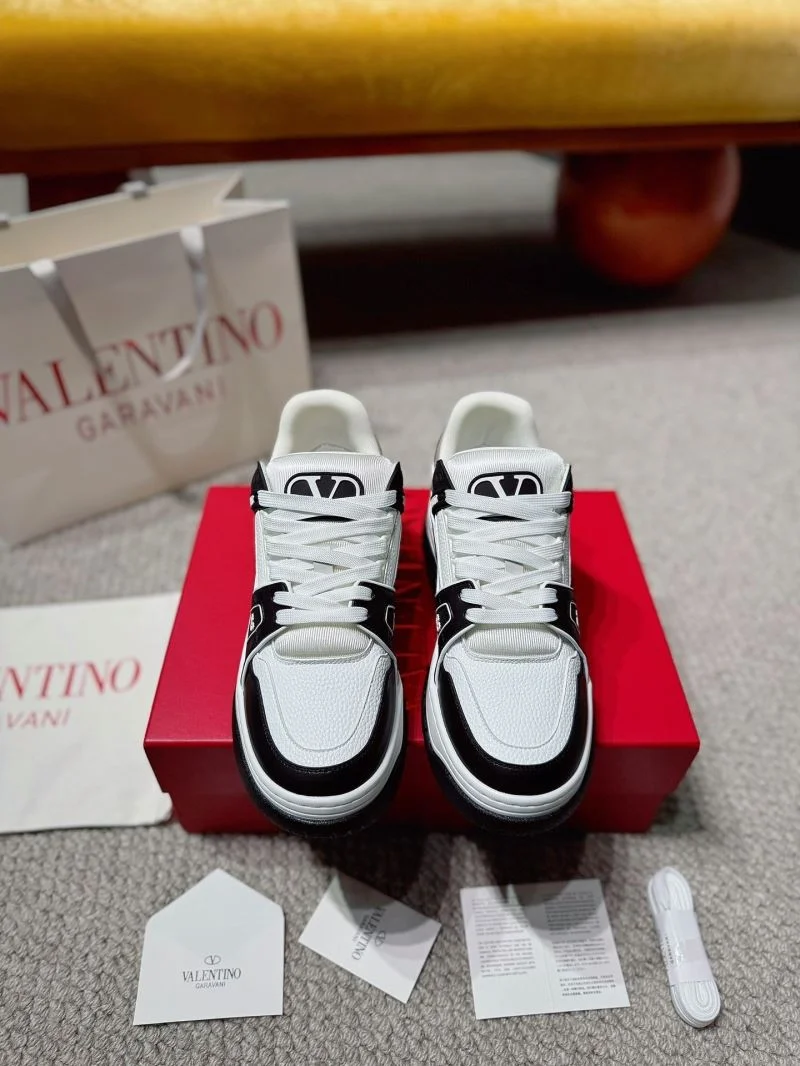 WeatherProof Valentino Low Shoes 35837