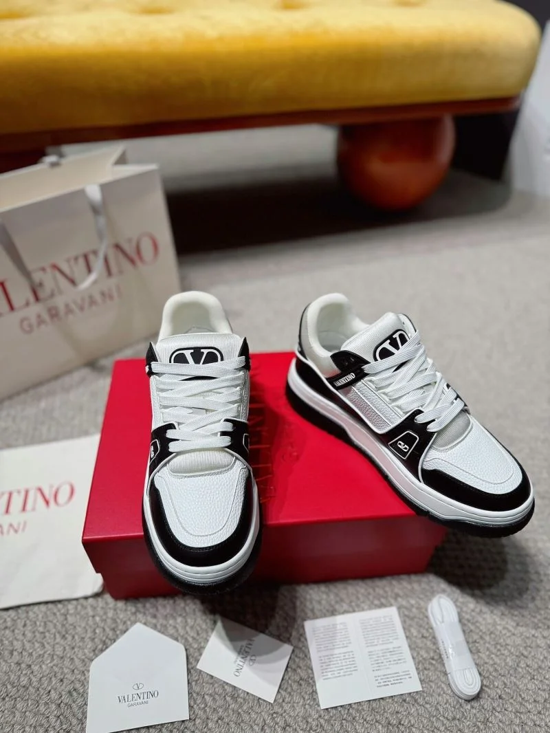WeatherProof Valentino Low Shoes 35837
