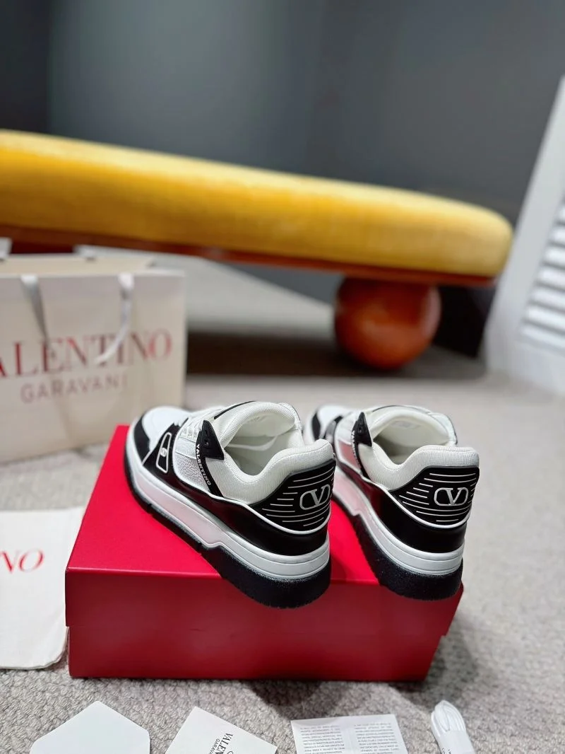 WeatherProof Valentino Low Shoes 35837