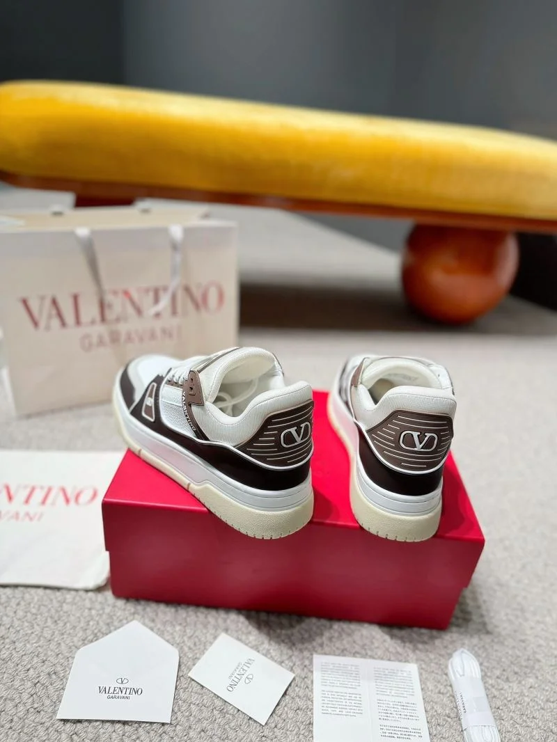 Effortless Valentino Low Shoes 35838