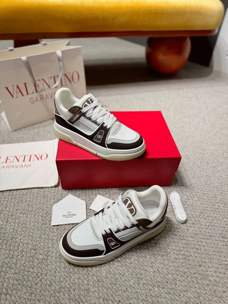 Effortless Valentino Low Shoes 35838