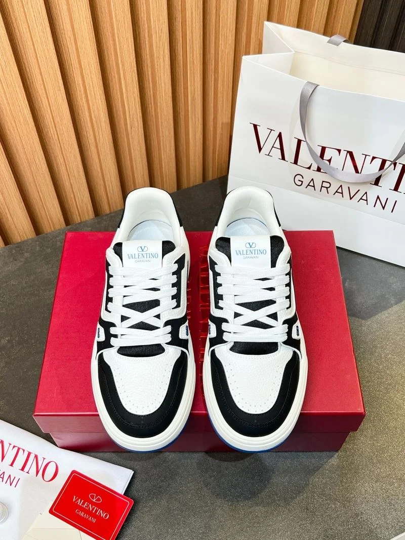 Vibrant Valentino Low Shoes 35836