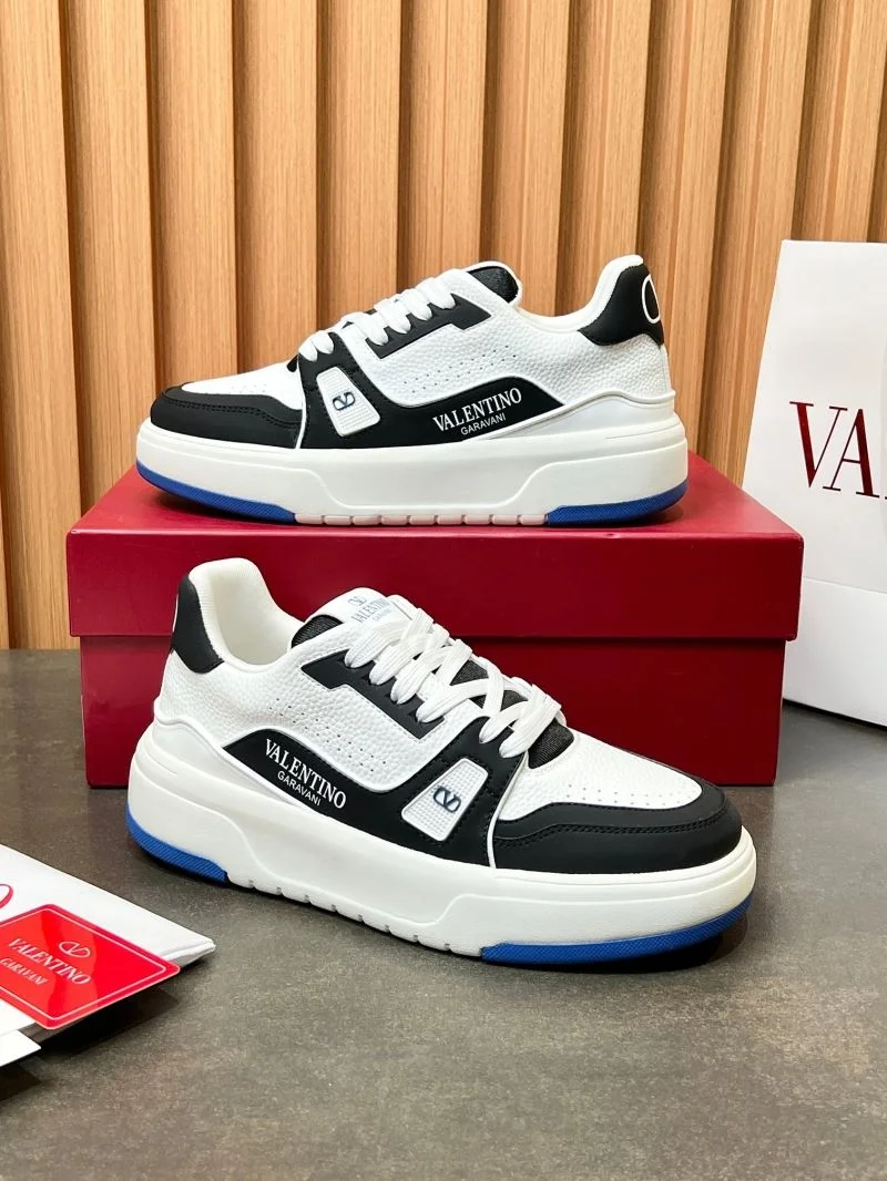 Vibrant Valentino Low Shoes 35836