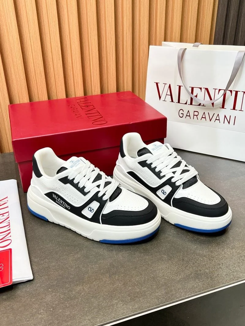 Vibrant Valentino Low Shoes 35836