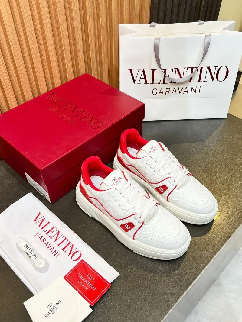 Fashionable Valentino Low Shoes 35834