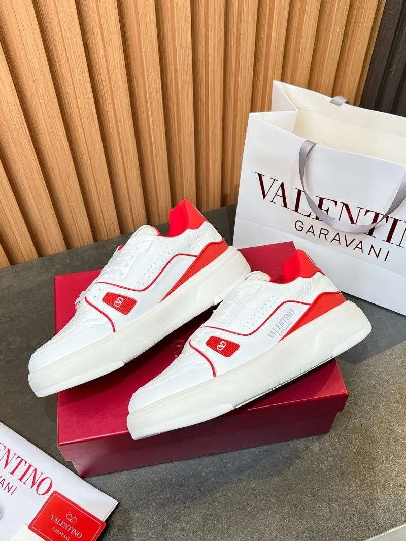 Fashionable Valentino Low Shoes 35834