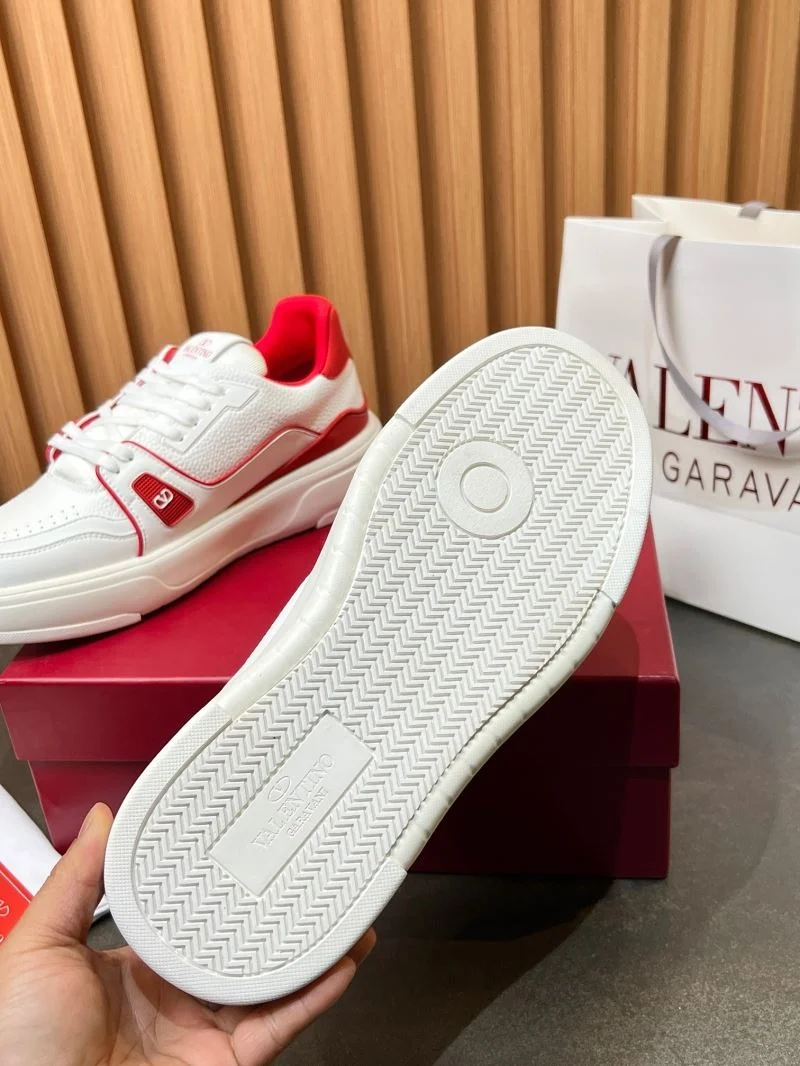 Fashionable Valentino Low Shoes 35834