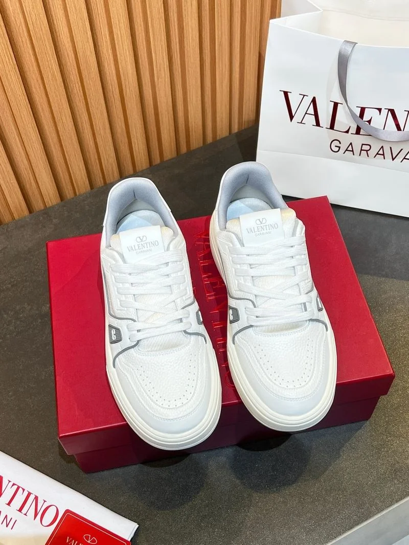 Valentino Low Shoes RelaxedFit 35825