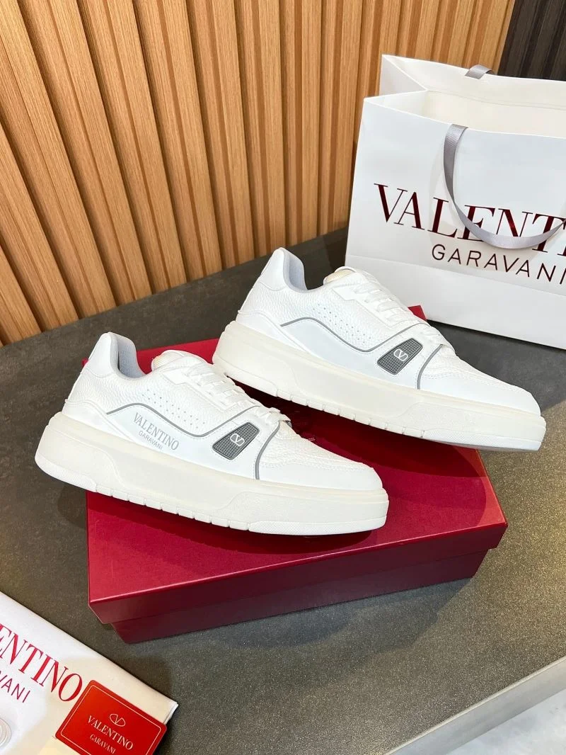 Valentino Low Shoes RelaxedFit 35825