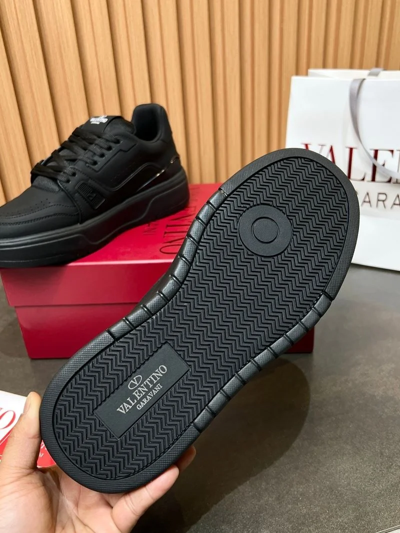 OdorResistant Valentino Low Shoes 35830