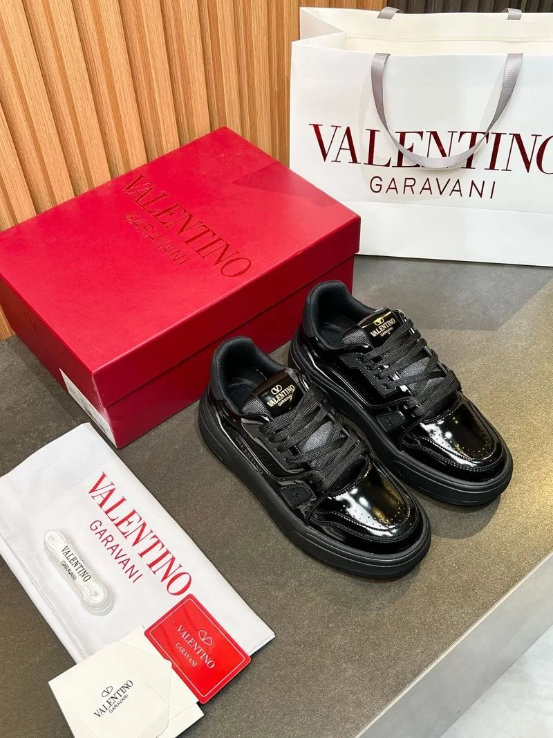 Valentino Low Shoes RelaxedFit 35827