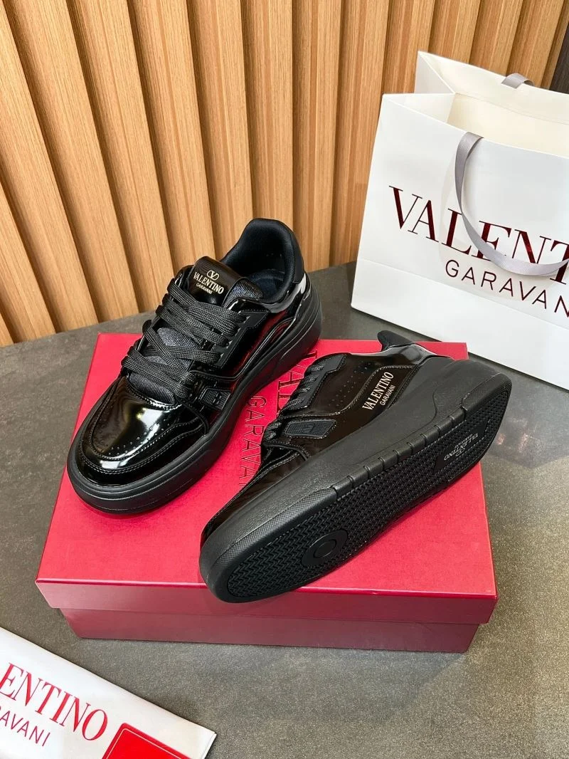 Valentino Low Shoes RelaxedFit 35827