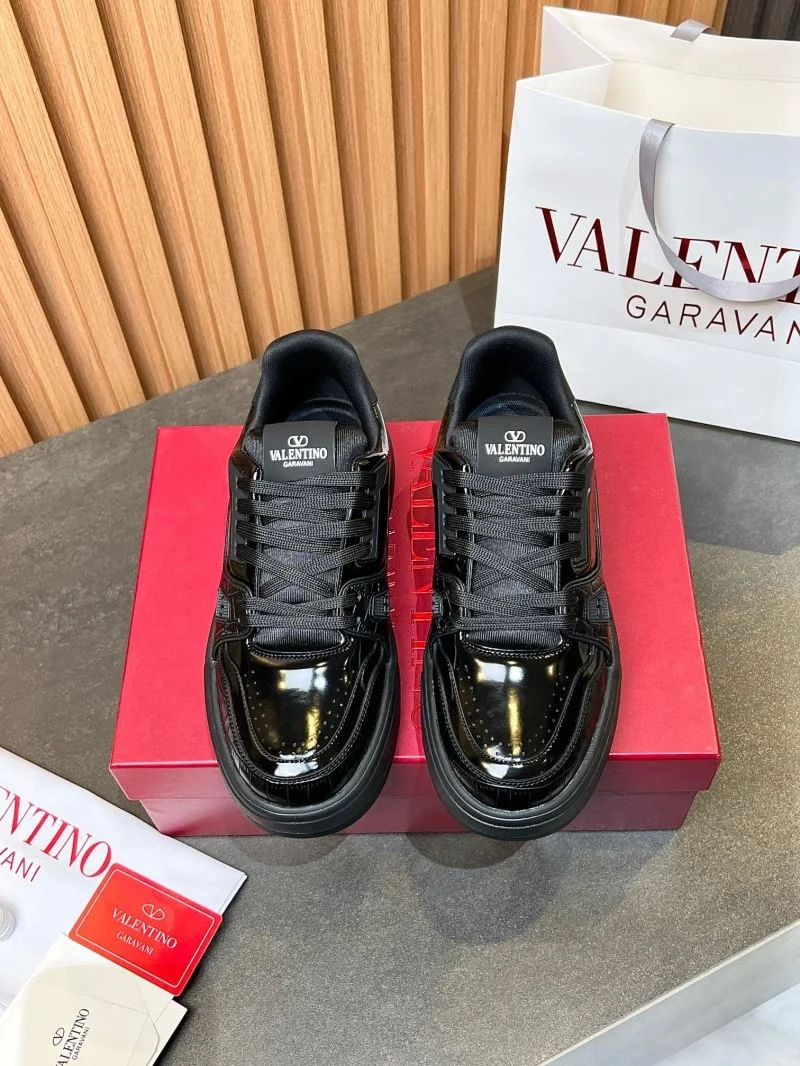 Valentino Low Shoes ComfortFit 35828