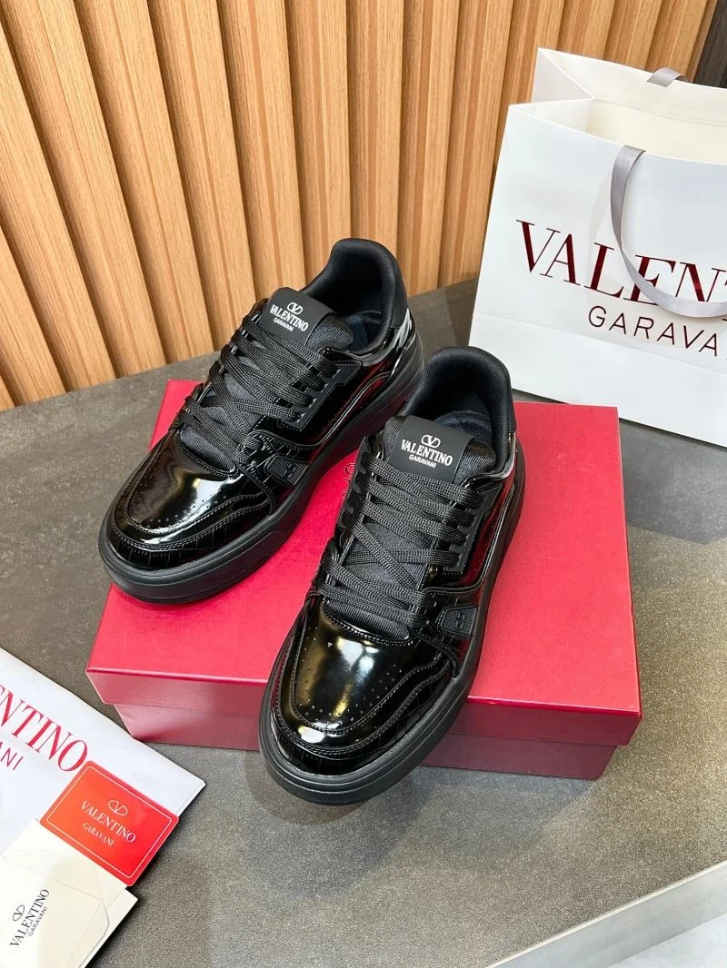 Valentino Low Shoes ComfortFit 35828
