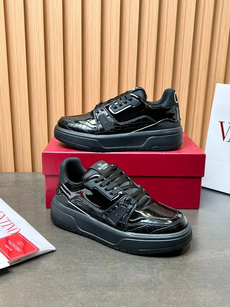 Valentino Low Shoes ComfortFit 35828