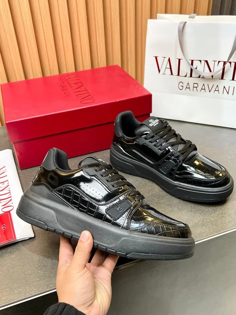 Valentino Low Shoes ComfortFit 35828
