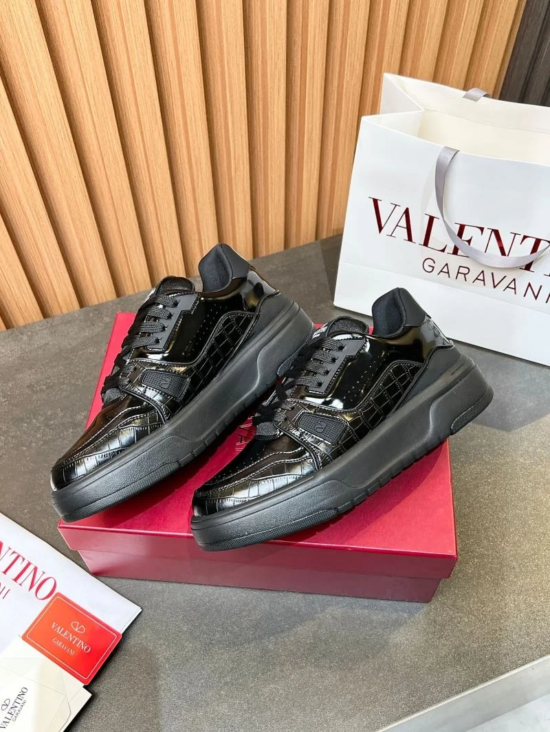 Valentino Low Shoes ComfortFit 35828