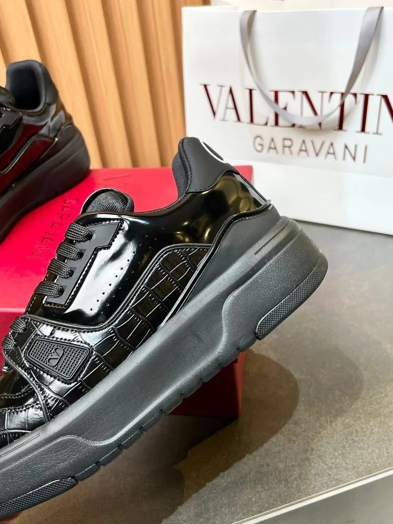 Valentino Low Shoes ComfortFit 35828